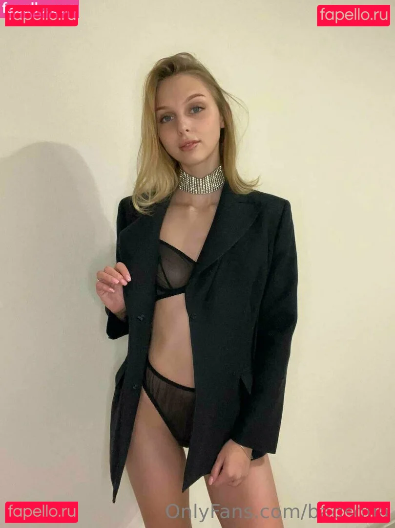 badsofiaaa Onlyfans Photo Gallery 