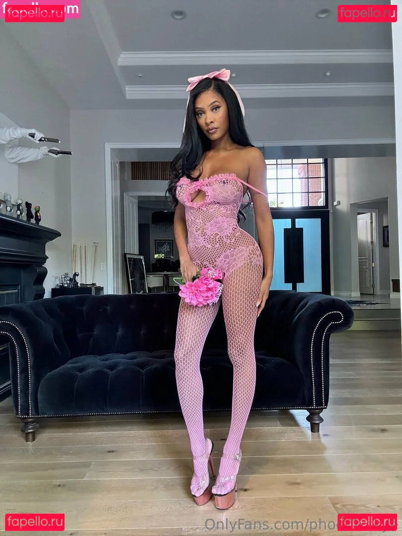 phoenixskye Onlyfans Photo Gallery 