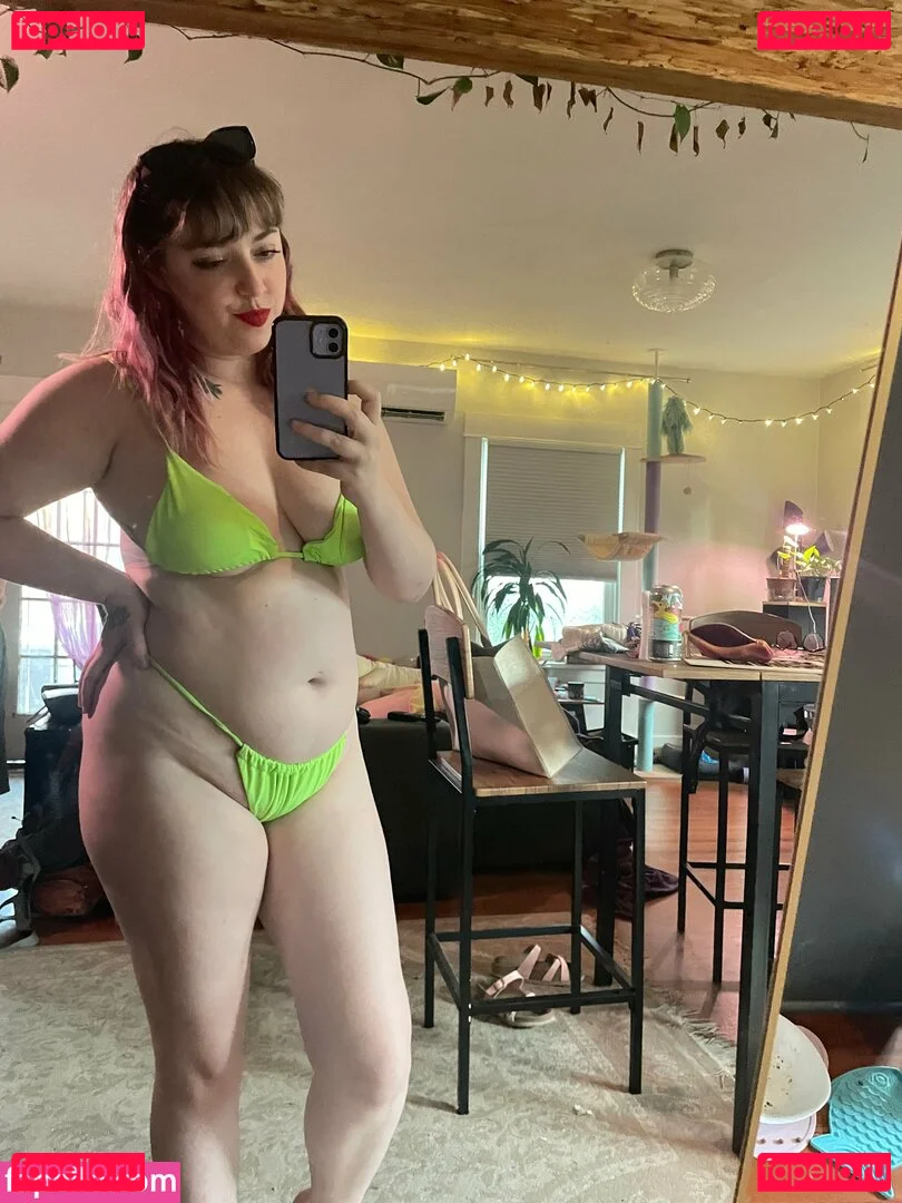 lilpinkalien Onlyfans Photo Gallery 