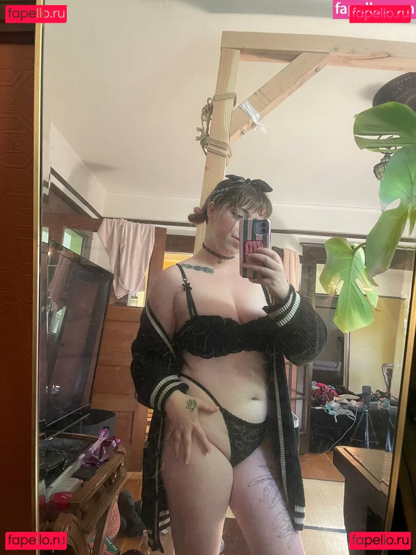 lilpinkalien Onlyfans Photo Gallery 