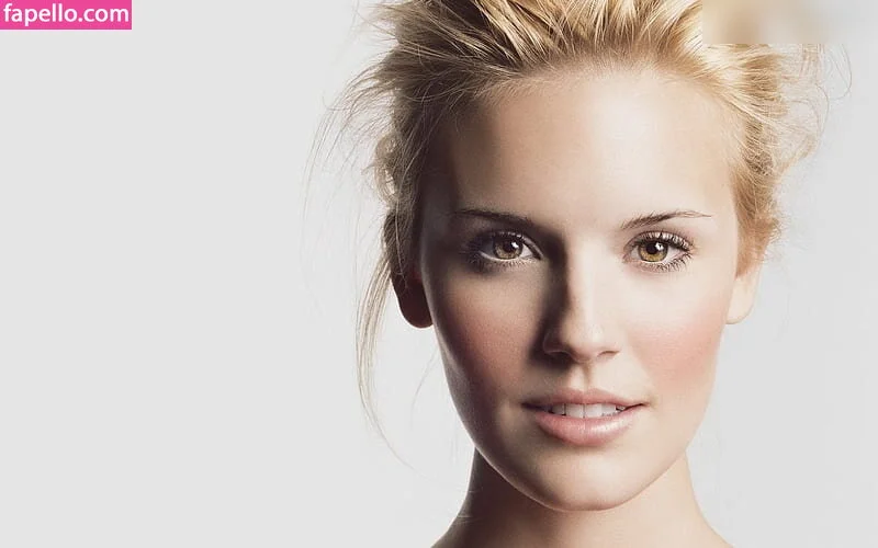 Maggie Grace Onlyfans Photo Gallery 