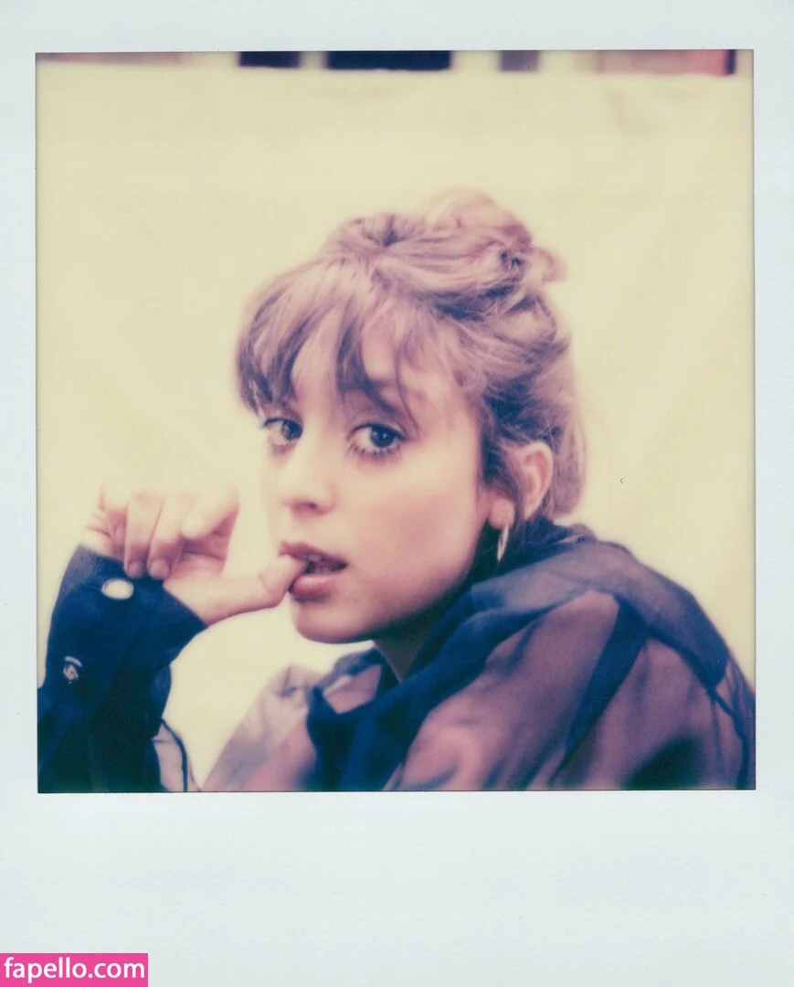 Lucie Bourdeu Onlyfans Photo Gallery 