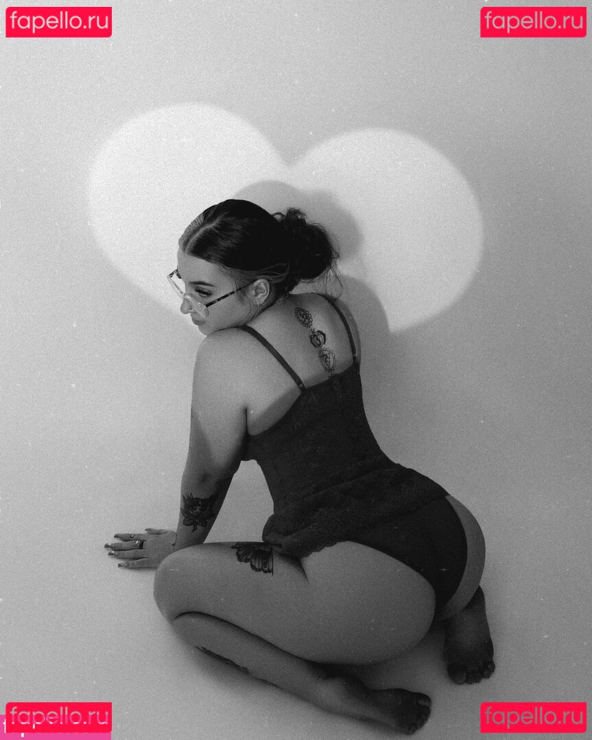 Geminigodi / sambackwood / veinless Onlyfans Photo Gallery 