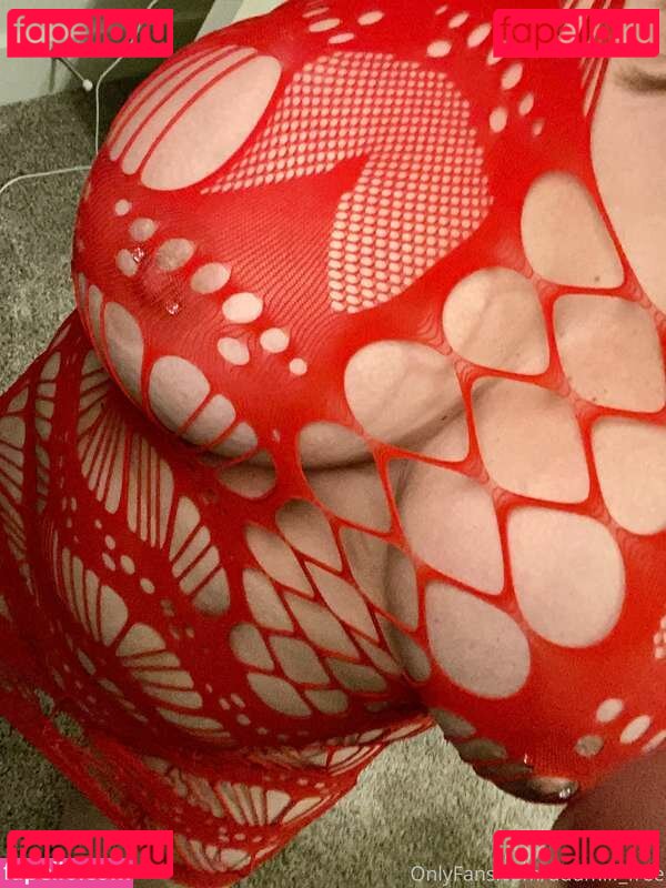 32dddmilf_free / dddmilf_free Onlyfans Photo Gallery 