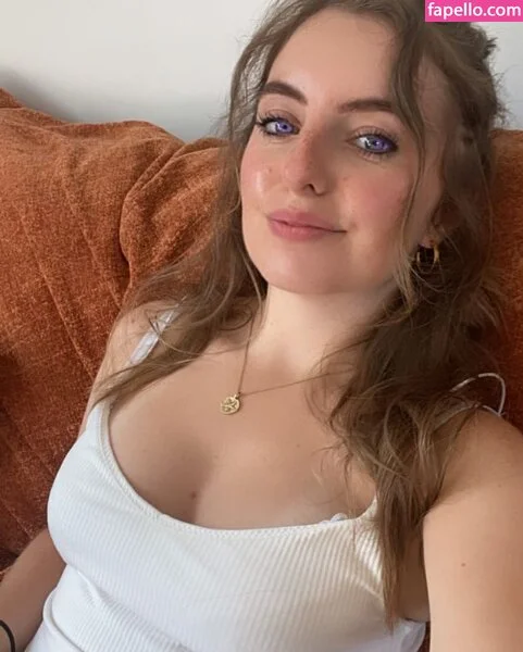 Averytinyleaf Onlyfans Photo Gallery 