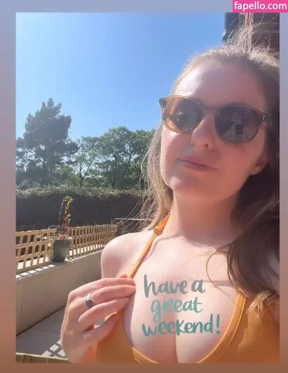 Averytinyleaf Onlyfans Photo Gallery 