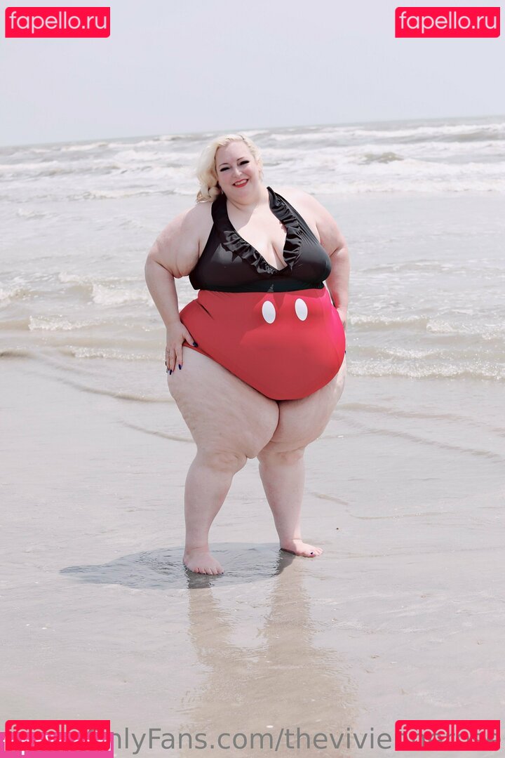 theviviennerose Onlyfans Photo Gallery 