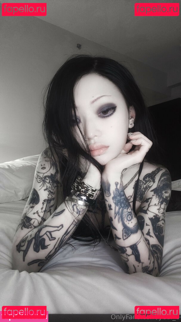 yeul_e / yeule Onlyfans Photo Gallery 