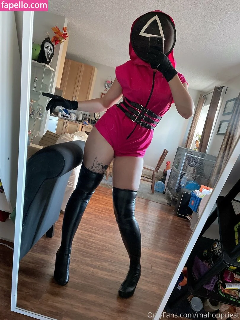 mahoupriest Onlyfans Photo Gallery 