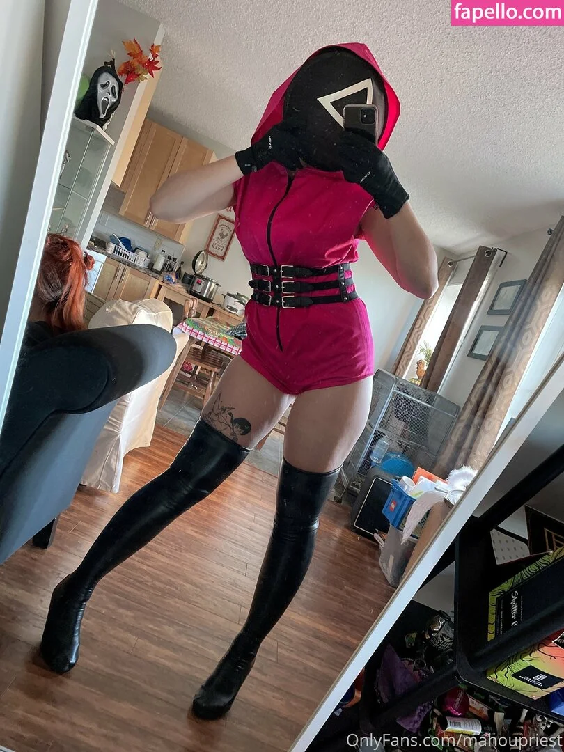 mahoupriest Onlyfans Photo Gallery 