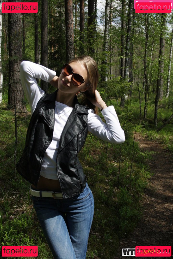 Anjelica / Kapitolin Onlyfans Photo Gallery 