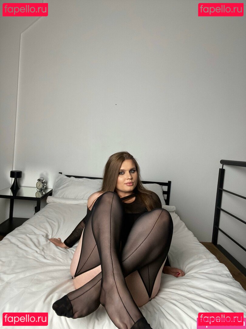 Nadia / ___kuvalda___ / kuvalda Onlyfans Photo Gallery 