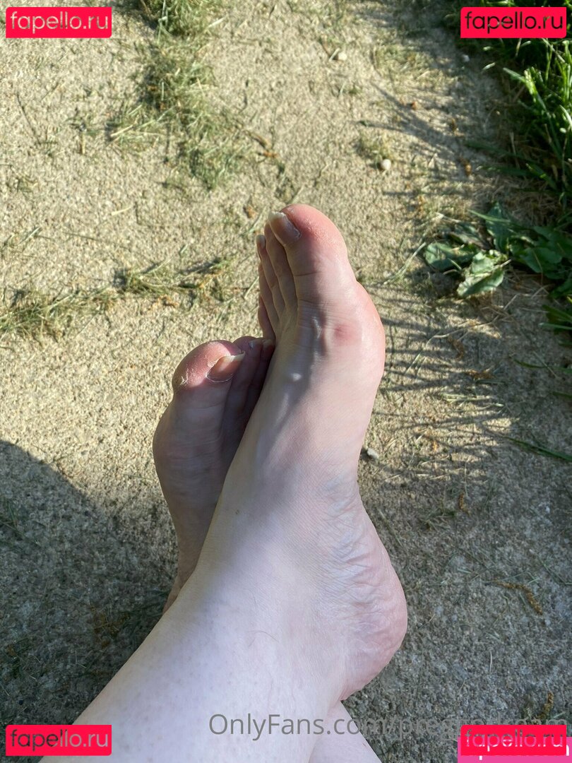 kimwanderbug / preggodream Onlyfans Photo Gallery 