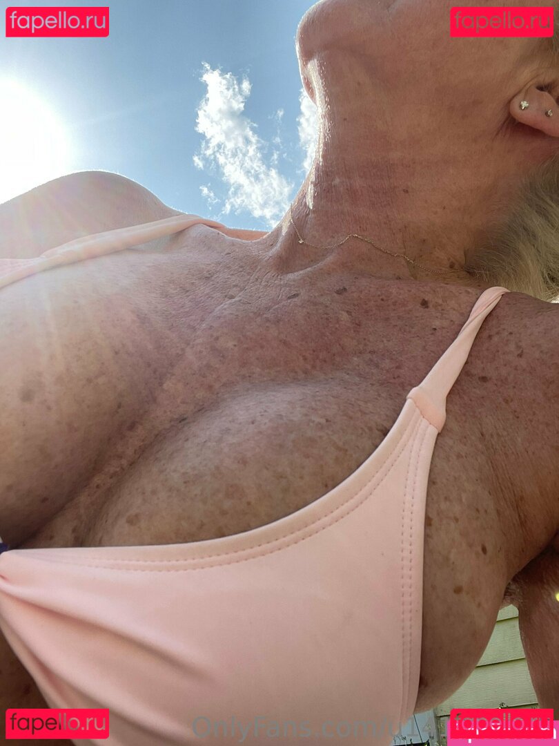 onlyonejess_ / u141419019 Onlyfans Photo Gallery 