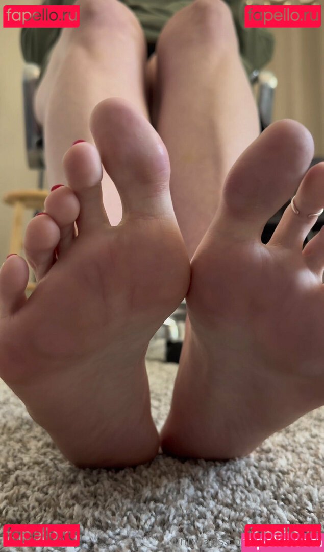 briabigfeet Onlyfans Photo Gallery 