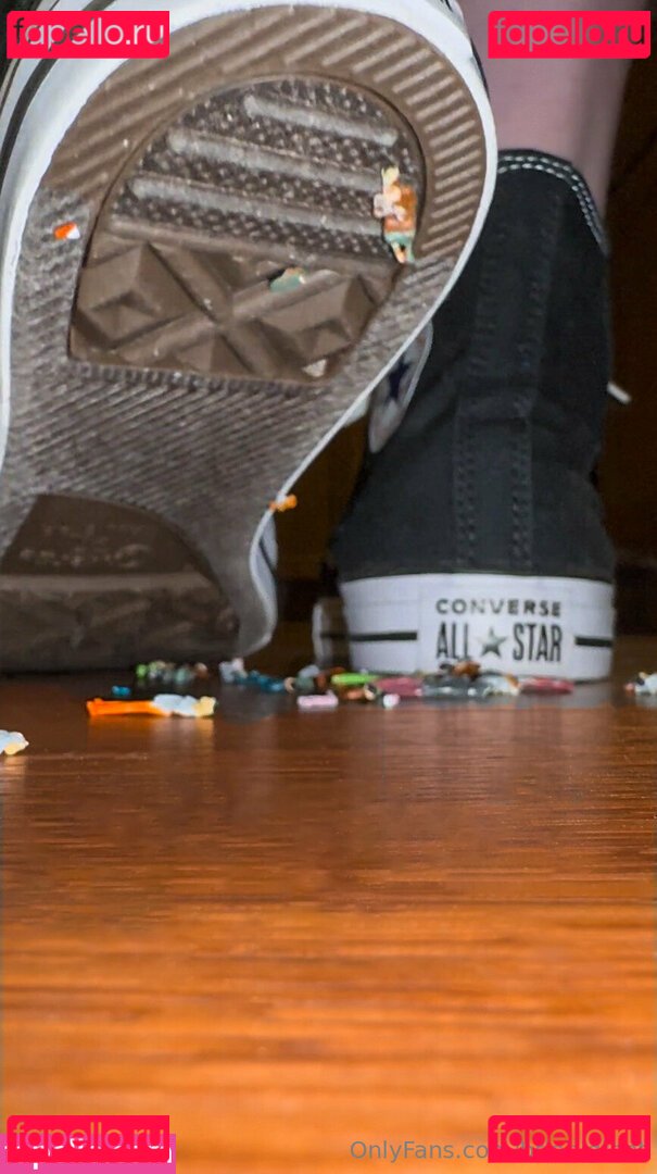 briabigfeet Onlyfans Photo Gallery 