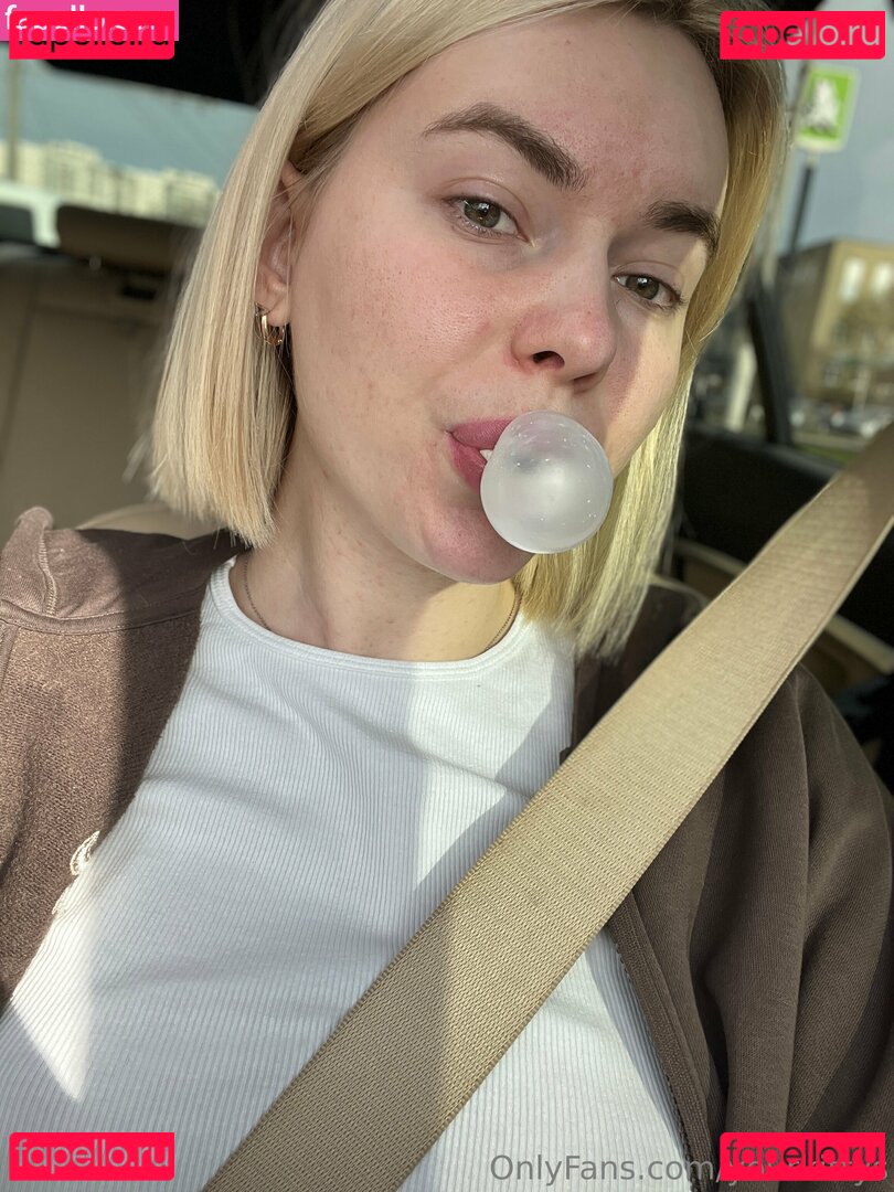 nicole.your.kitty / yourkittys Onlyfans Photo Gallery 