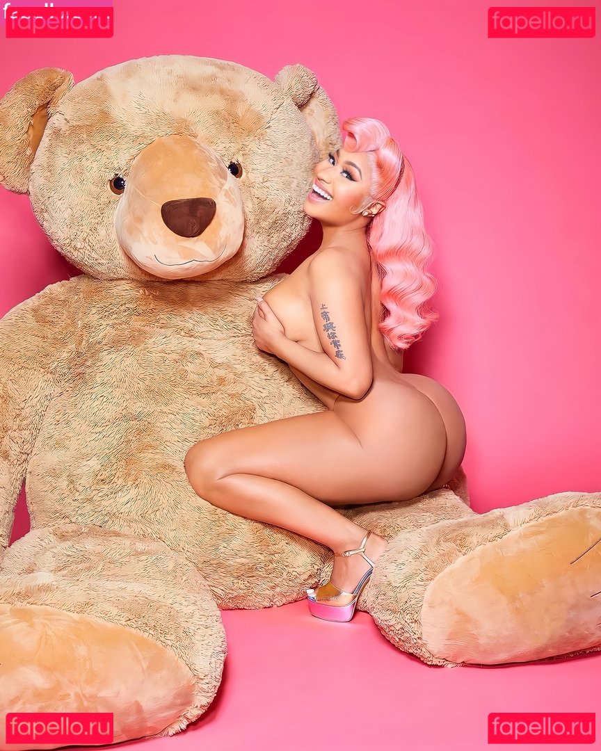 NICKIMINAJ / Nicki Minaj Onlyfans Photo Gallery 