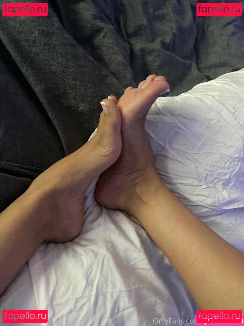 reena.sky / reenaskyfree Onlyfans Photo Gallery 