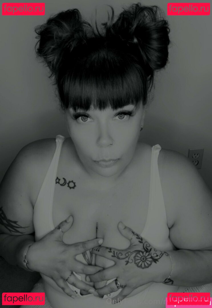 missaacfree / missfreemarie Onlyfans Photo Gallery 