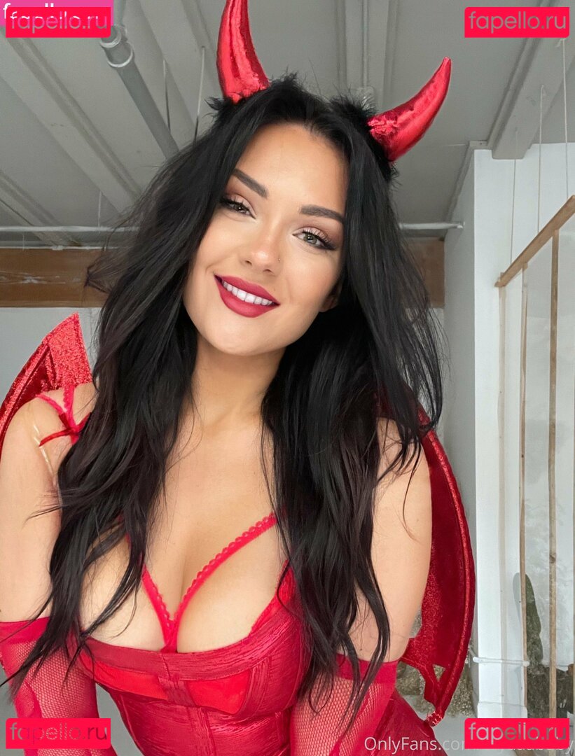 bebethaliaa / yourbaby_thaliaa Onlyfans Photo Gallery 