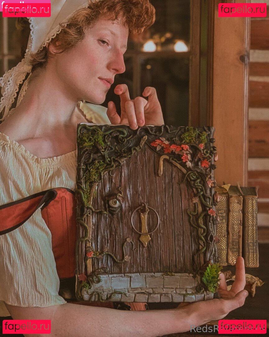 reddoodles2 / reddoodlesart / redsreferences Onlyfans Photo Gallery 