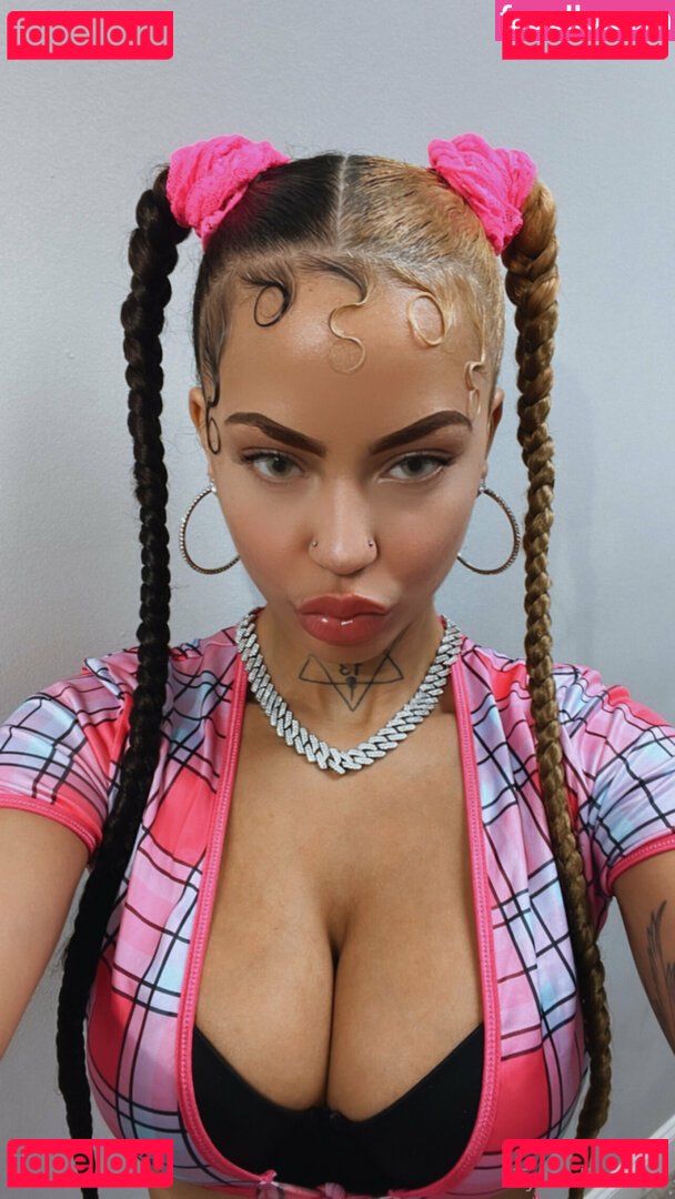 itsnadiarae Onlyfans Photo Gallery 