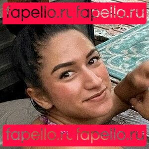 Mikaelachavezt / Nurse Kaela Onlyfans Photo Gallery 