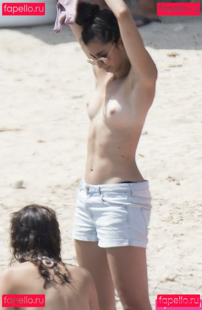 Alba Flores / albafloresoficial Onlyfans Photo Gallery 