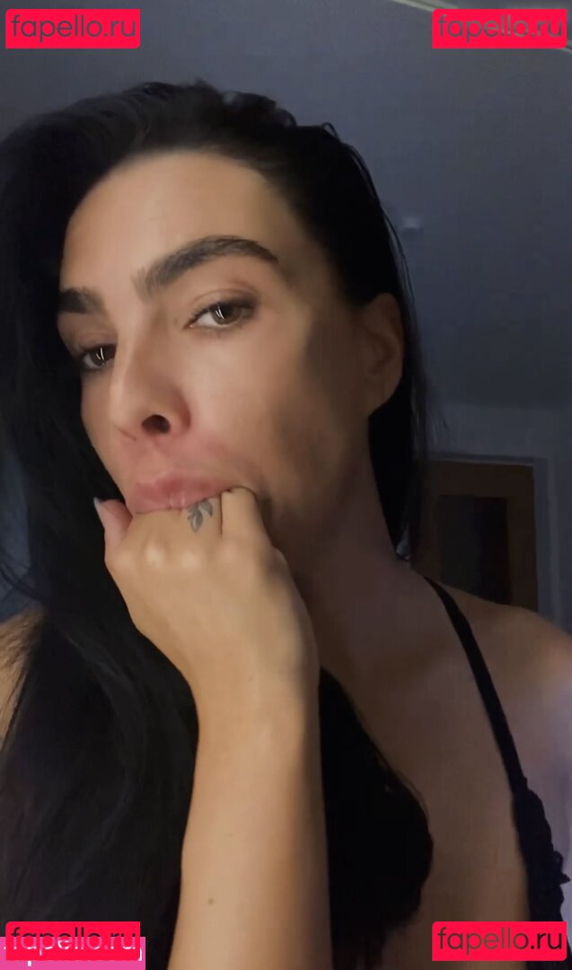 Krissiswrld Onlyfans Photo Gallery 