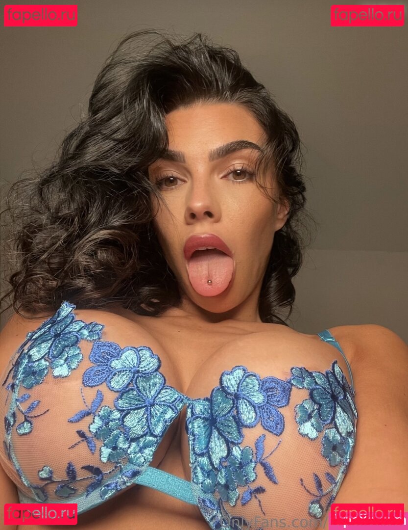 Krissiswrld Onlyfans Photo Gallery 