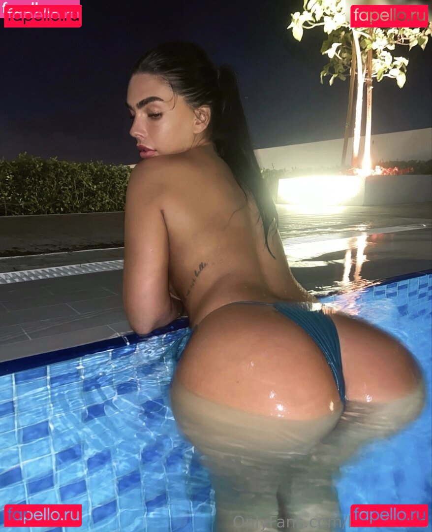 Krissiswrld Onlyfans Photo Gallery 