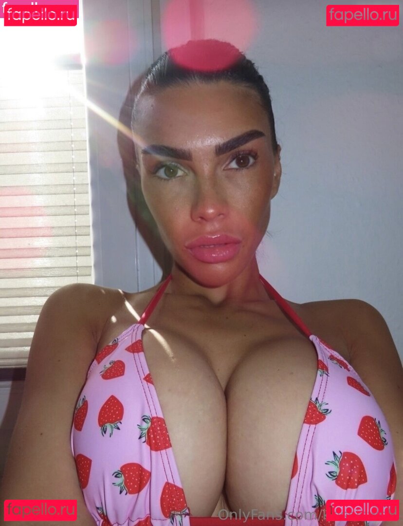 Krissiswrld Onlyfans Photo Gallery 