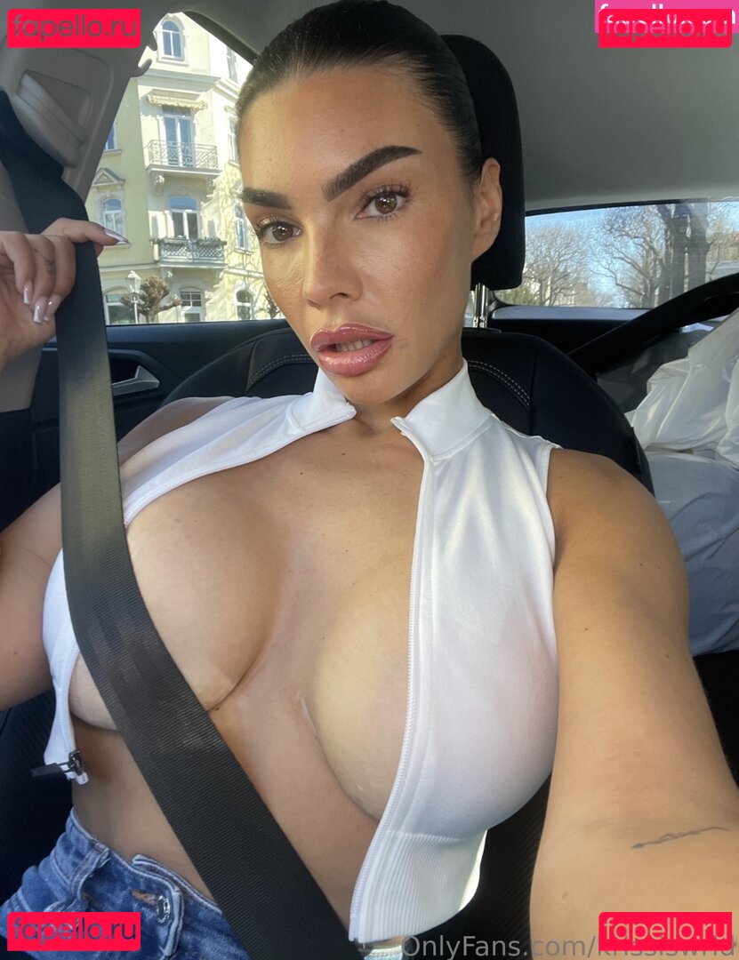 Krissiswrld Onlyfans Photo Gallery 