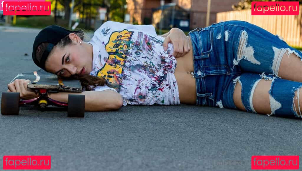 lillylocket_tv Onlyfans Photo Gallery 