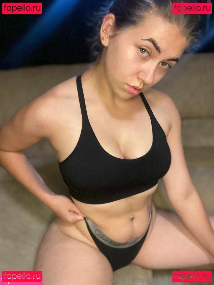 lillylocket_tv Onlyfans Photo Gallery 