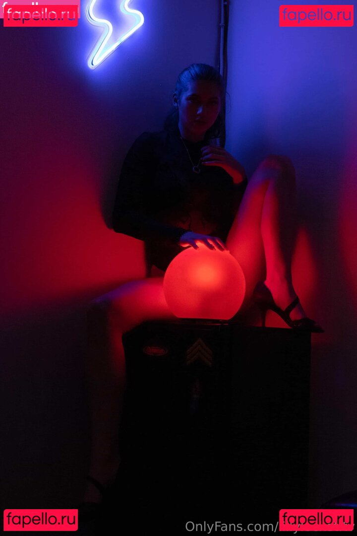 lillylocket_tv Onlyfans Photo Gallery 