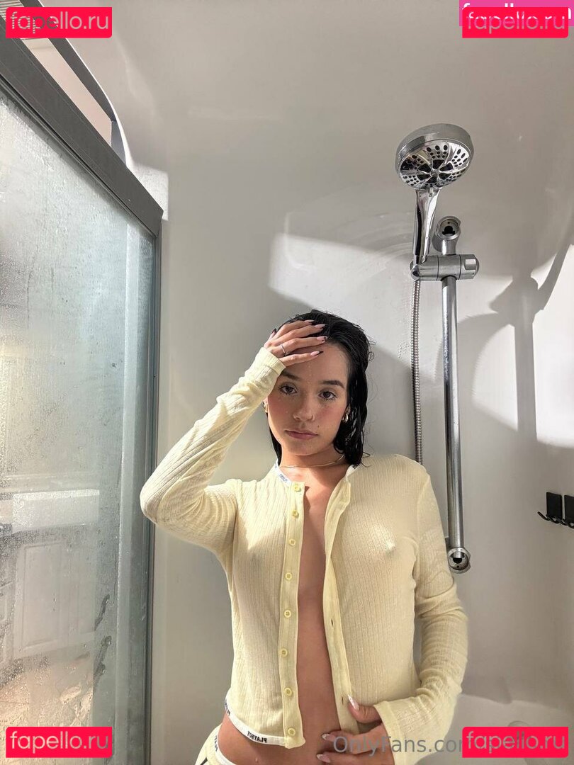 Sia ASMR / real_siaasmr Onlyfans Photo Gallery 