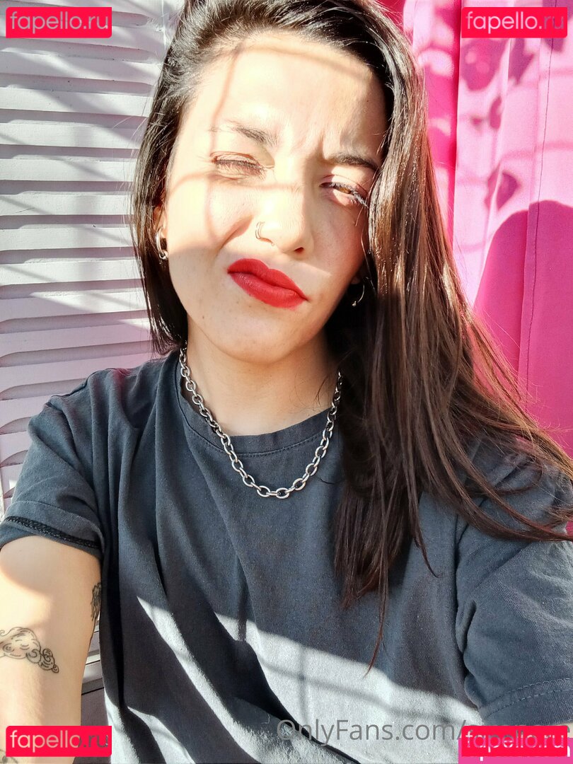 sireenter / sirenere Onlyfans Photo Gallery 