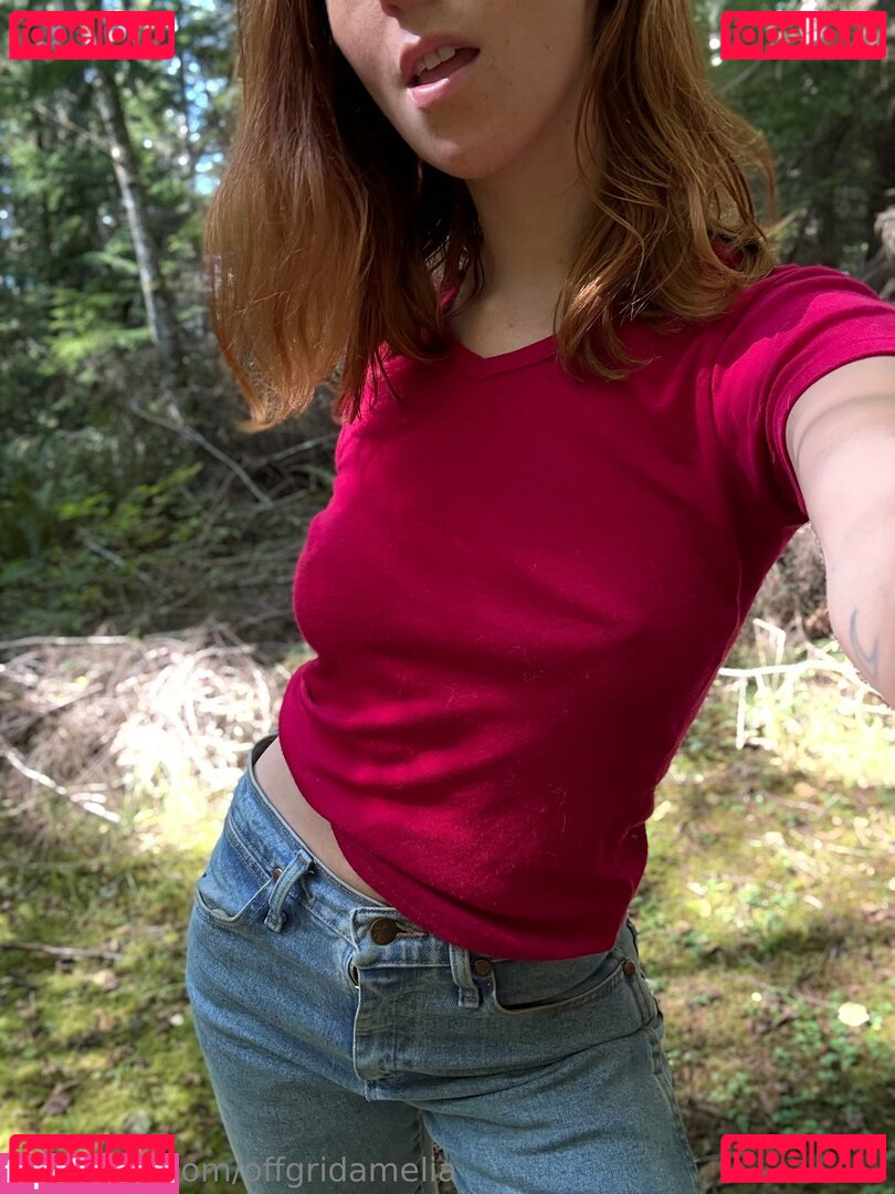 offgridamelia Onlyfans Photo Gallery 