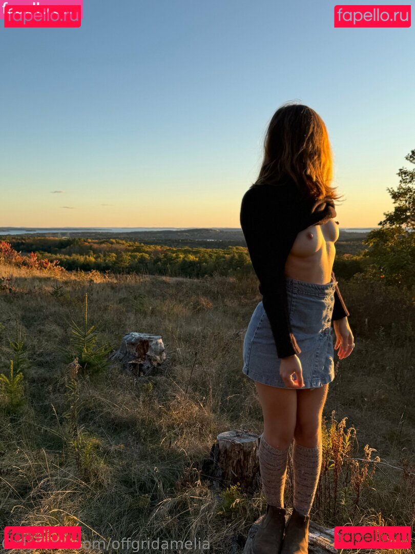 offgridamelia Onlyfans Photo Gallery 