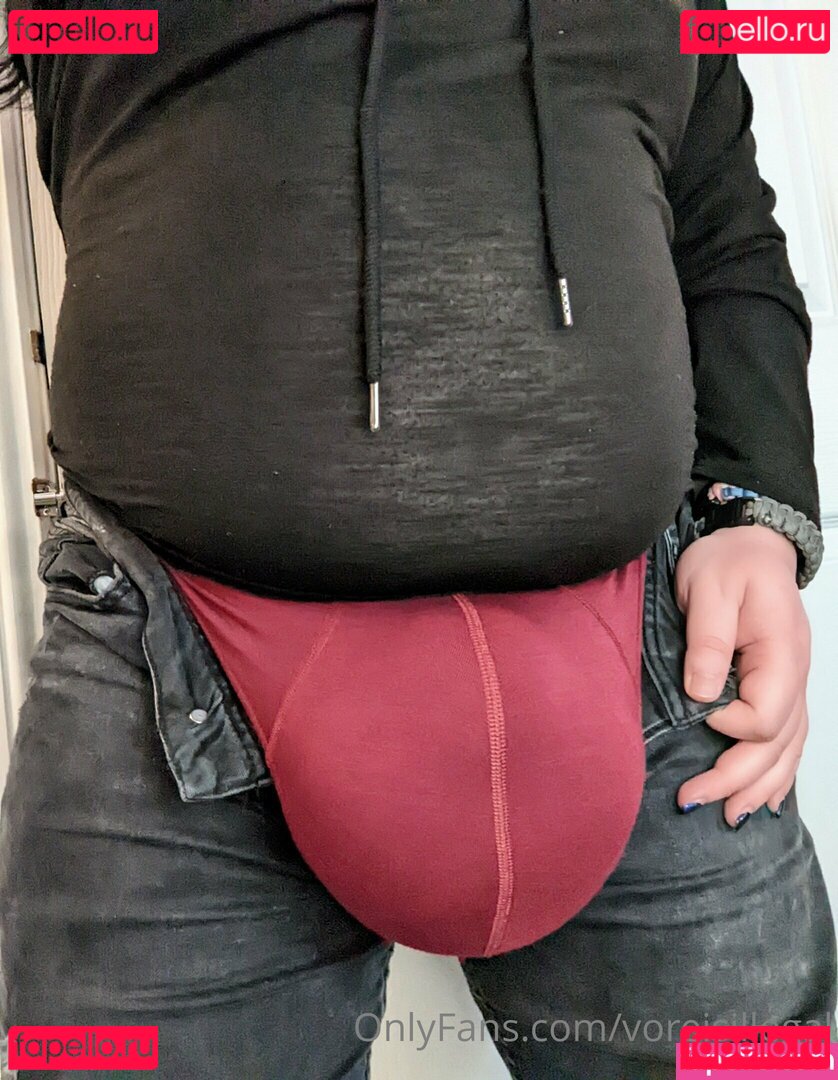 lawisillegal / voreisillegal Onlyfans Photo Gallery 