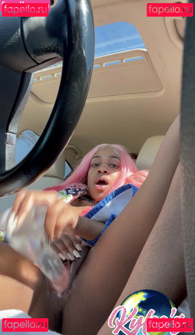 kyrichess / kyrichesss Onlyfans Photo Gallery 