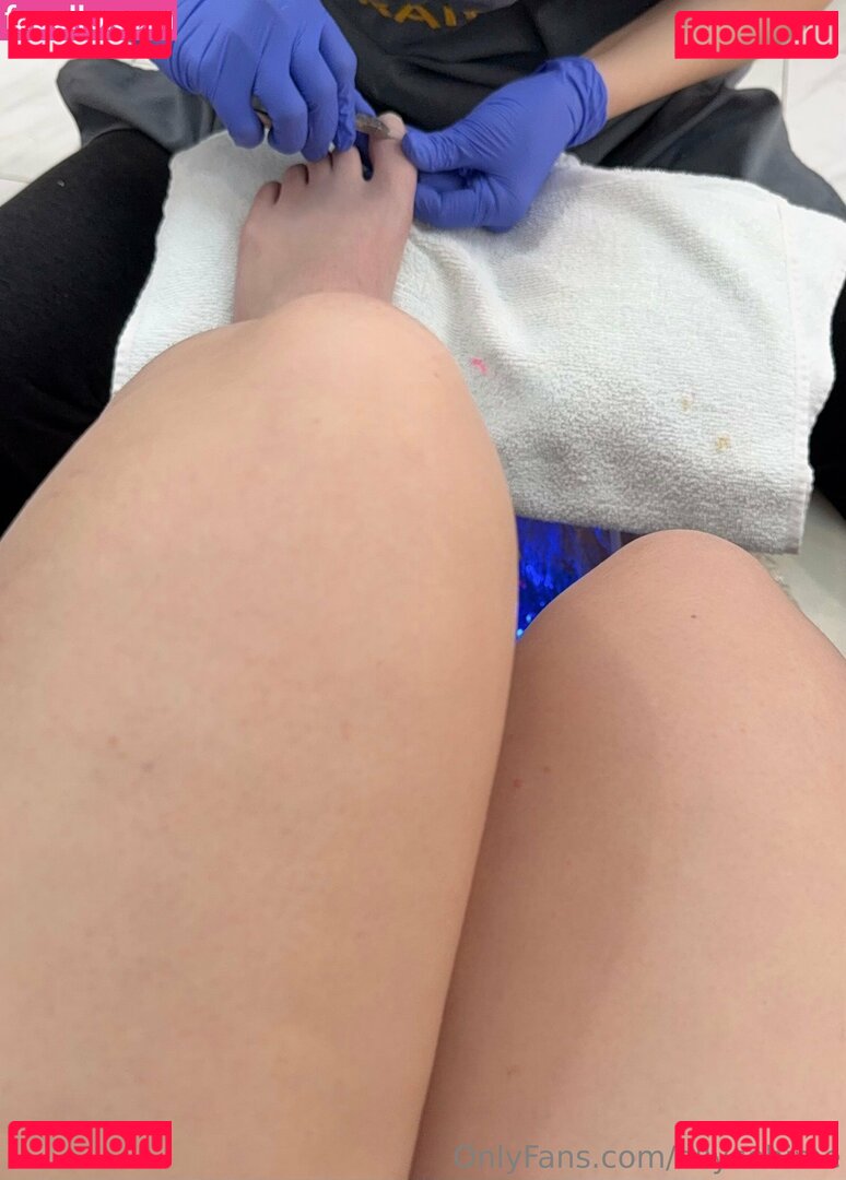 AllyceHime Onlyfans Photo Gallery 