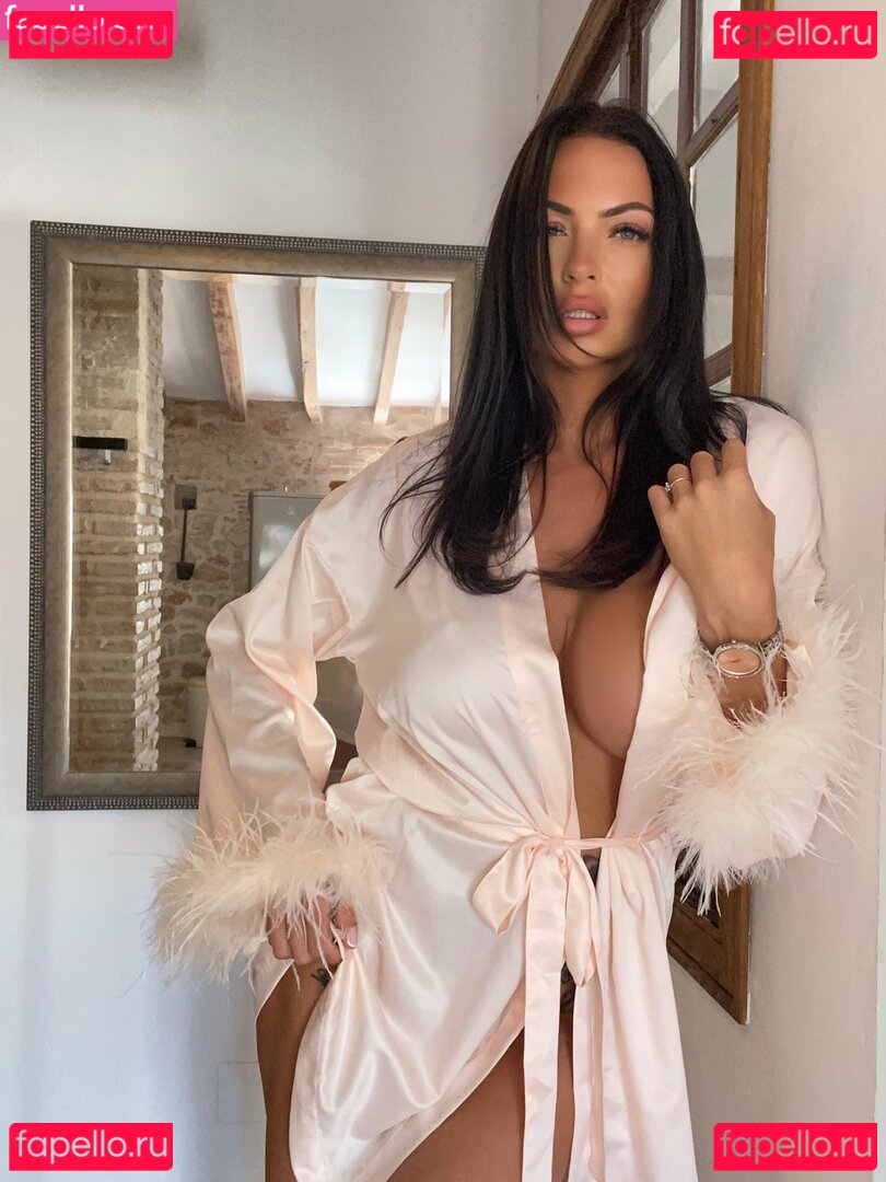 CHLOE LOPEZZ / Itschloelopezz Onlyfans Photo Gallery 