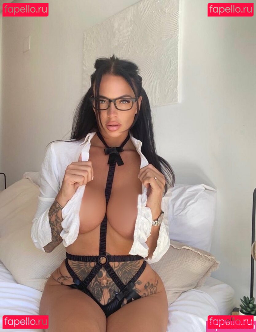 CHLOE LOPEZZ / Itschloelopezz Onlyfans Photo Gallery 