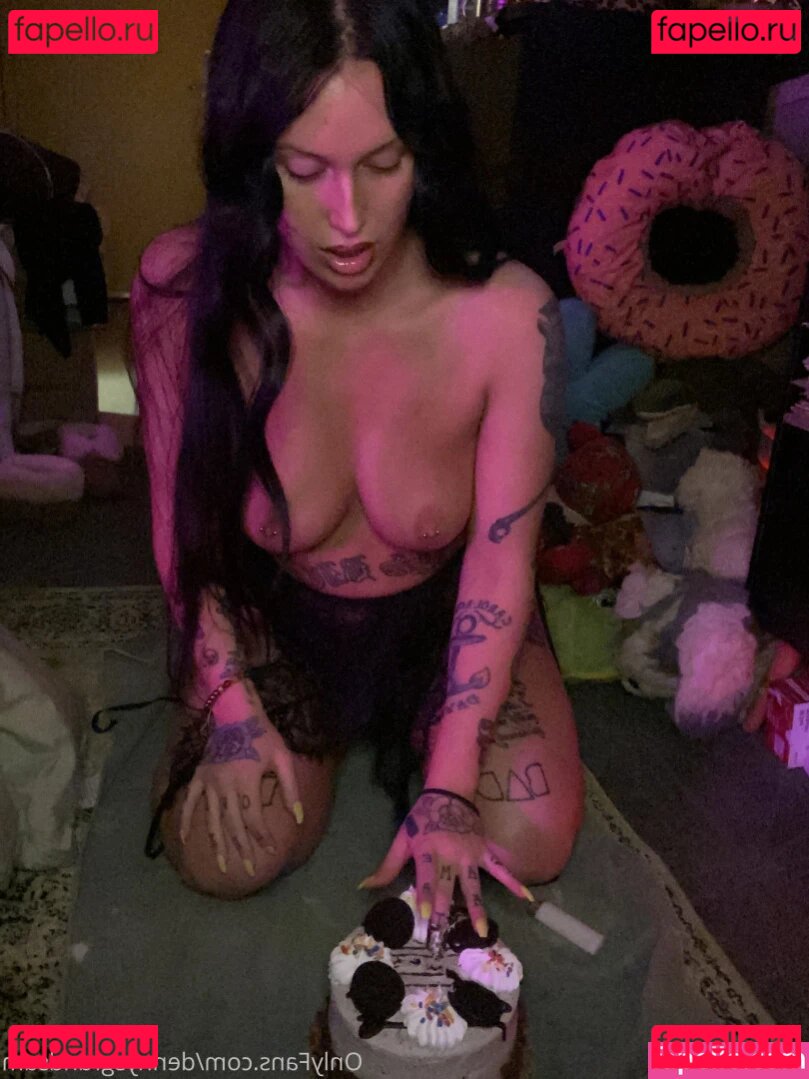 Dennysgrandsam Onlyfans Photo Gallery 