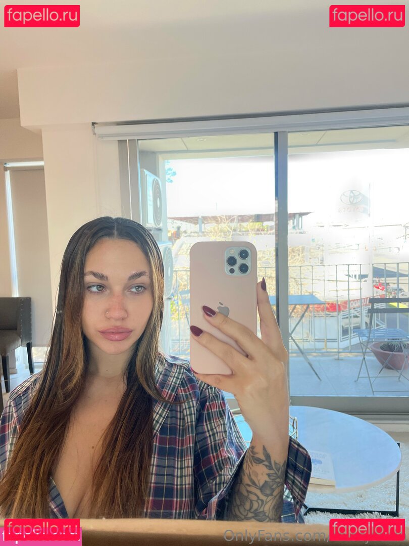 haileyava / iamavahailey Onlyfans Photo Gallery 