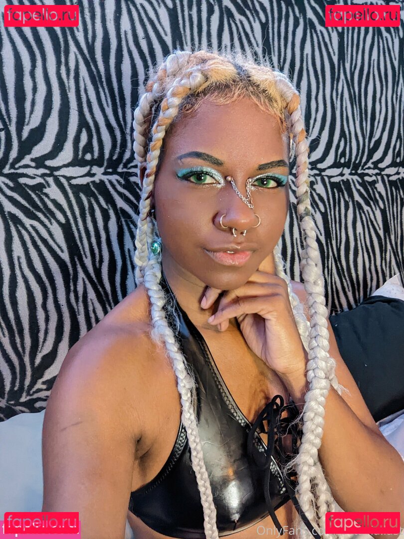 Octavia.last Onlyfans Photo Gallery 