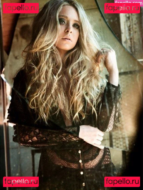 Portia Doubleday Onlyfans Photo Gallery 